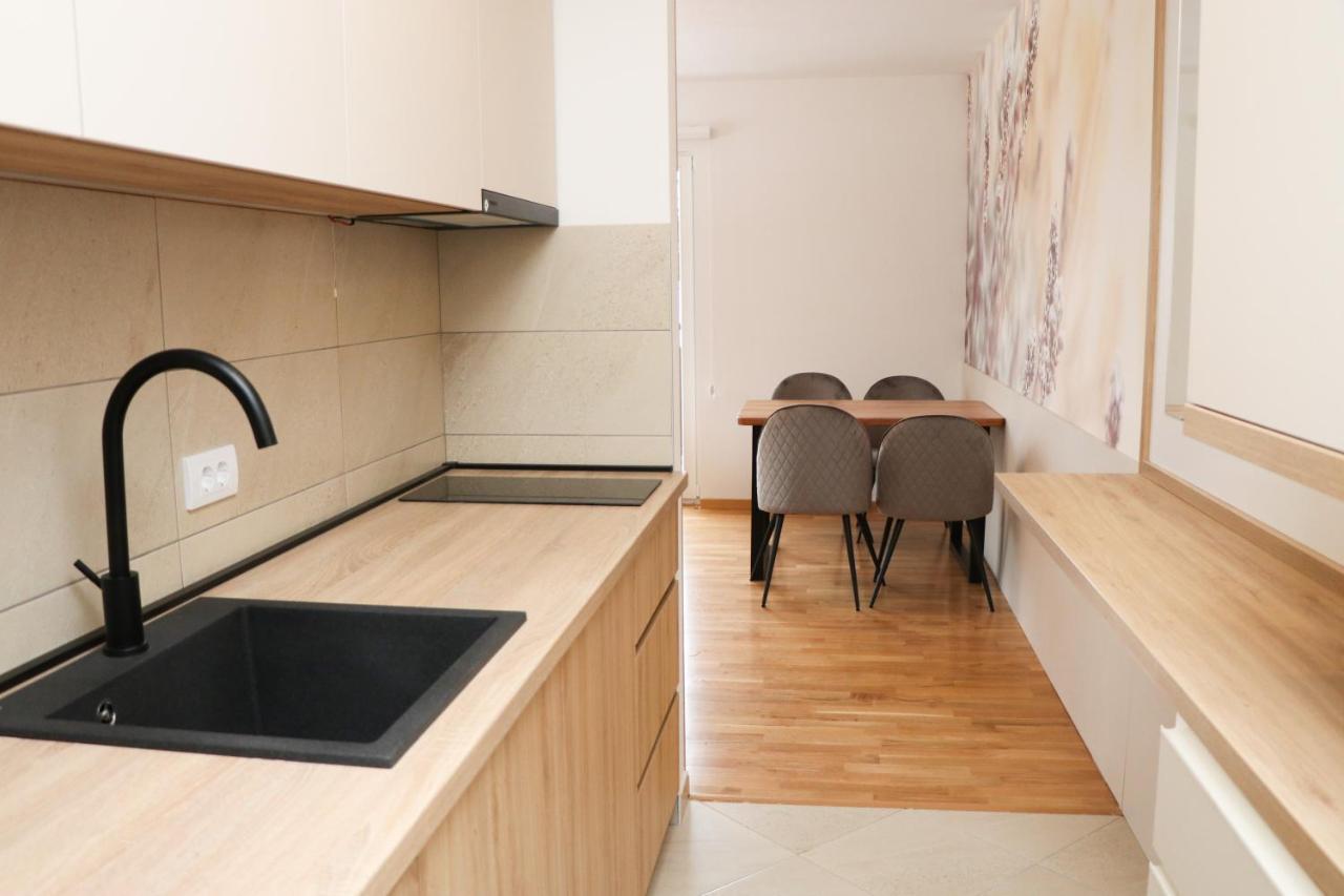 Apartmani Vidik - Groodvy House Яхорина Екстериор снимка