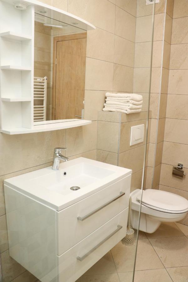 Apartmani Vidik - Groodvy House Яхорина Екстериор снимка